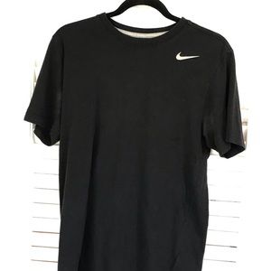 nike black shirt